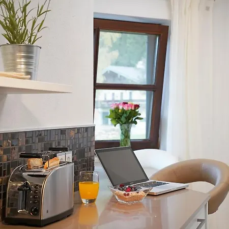 Weibhauser Apartment *